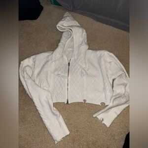 Cute white cropped knit sweater size medium